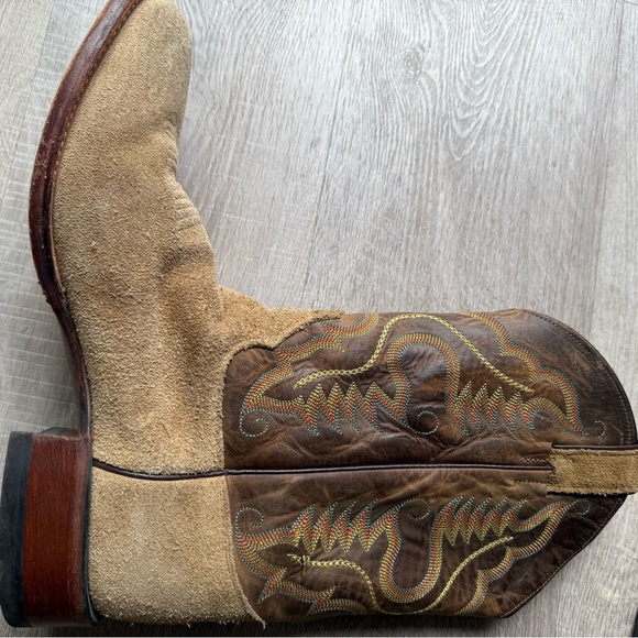 Justin Boots Tan Suede Cowboy Boots - Picture 4 of 9